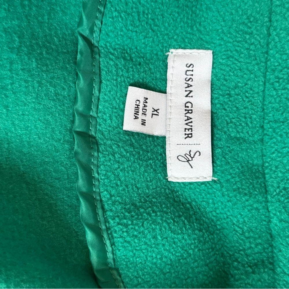Women’s Susan Graver XL Green fleece Button-Up Coat with Floral‎ Embroidery - Picture 5 of 6